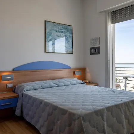 Riviera 3*