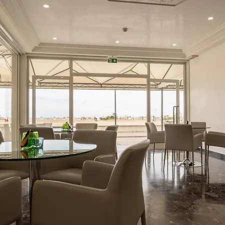 Riviera Hotel 3*