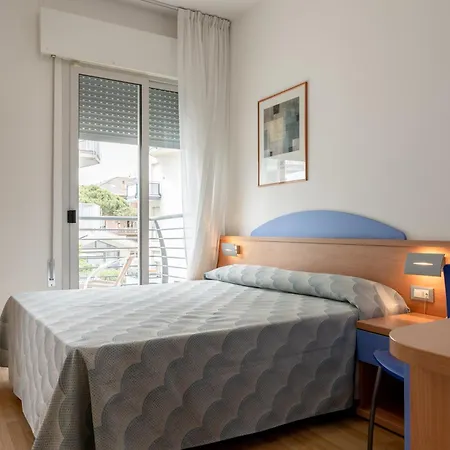 Riviera 3*